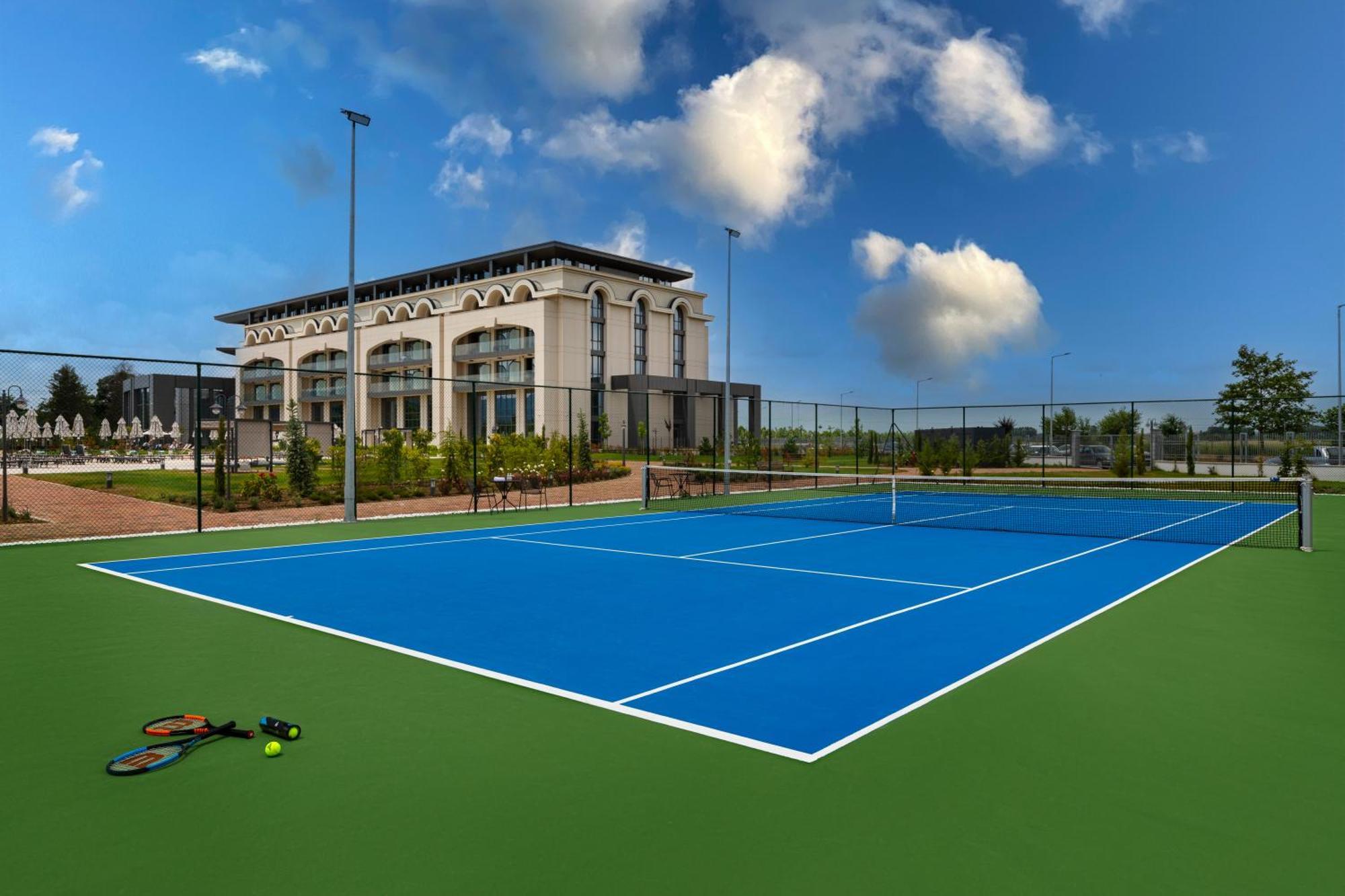 Kings' Valley Medical & Spa Hotel คาซานลัก ภายนอก รูปภาพ Tennis Club