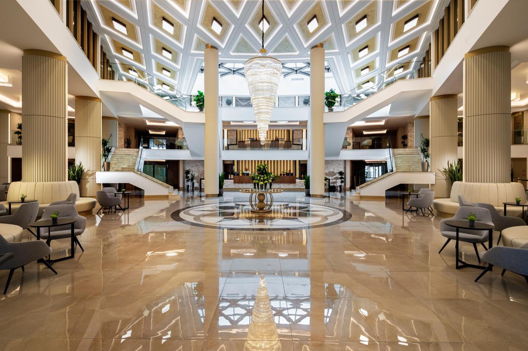 Kings' Valley Medical & Spa Hotel คาซานลัก ภายนอก รูปภาพ Lobby
