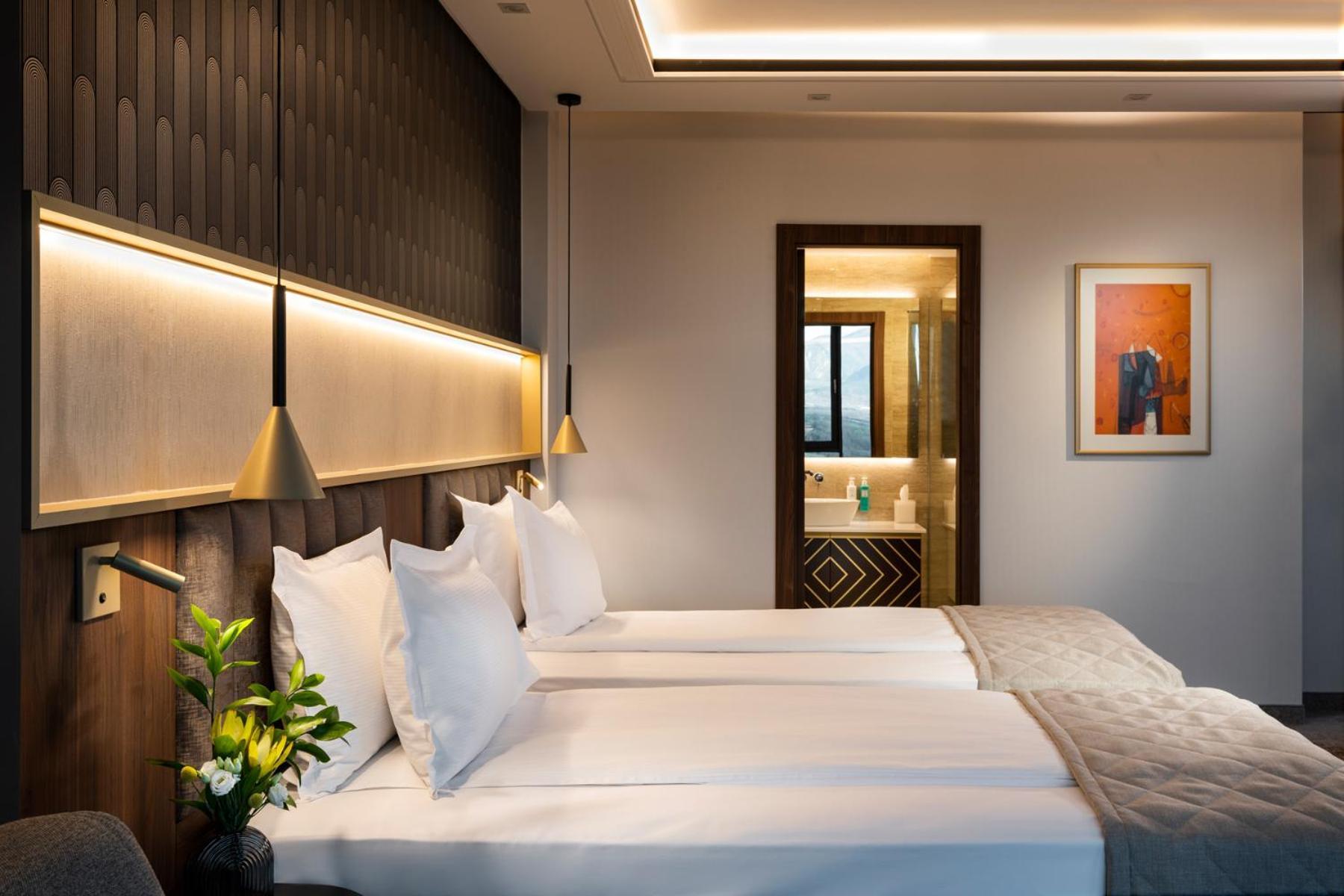 Kings' Valley Medical & Spa Hotel คาซานลัก ภายนอก รูปภาพ Deluxe Room