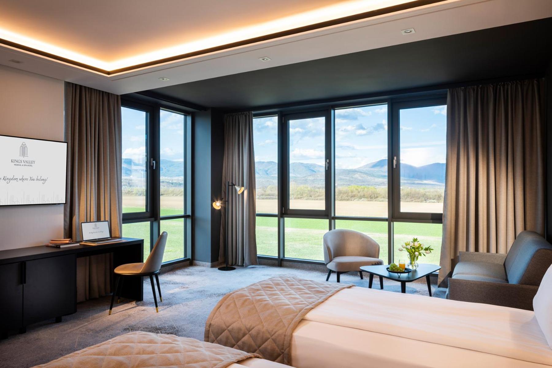 Kings' Valley Medical & Spa Hotel คาซานลัก ภายนอก รูปภาพ Deluxe Room