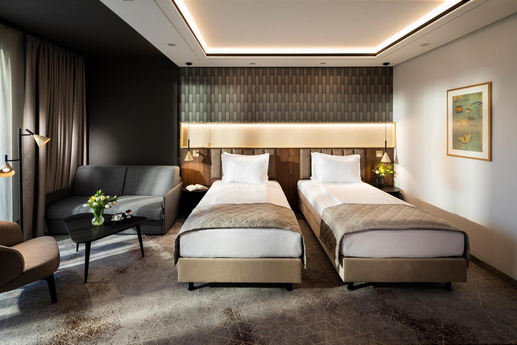 Kings' Valley Medical & Spa Hotel คาซานลัก ภายนอก รูปภาพ Deluxe Room